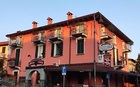 Azzano Holidays B&B